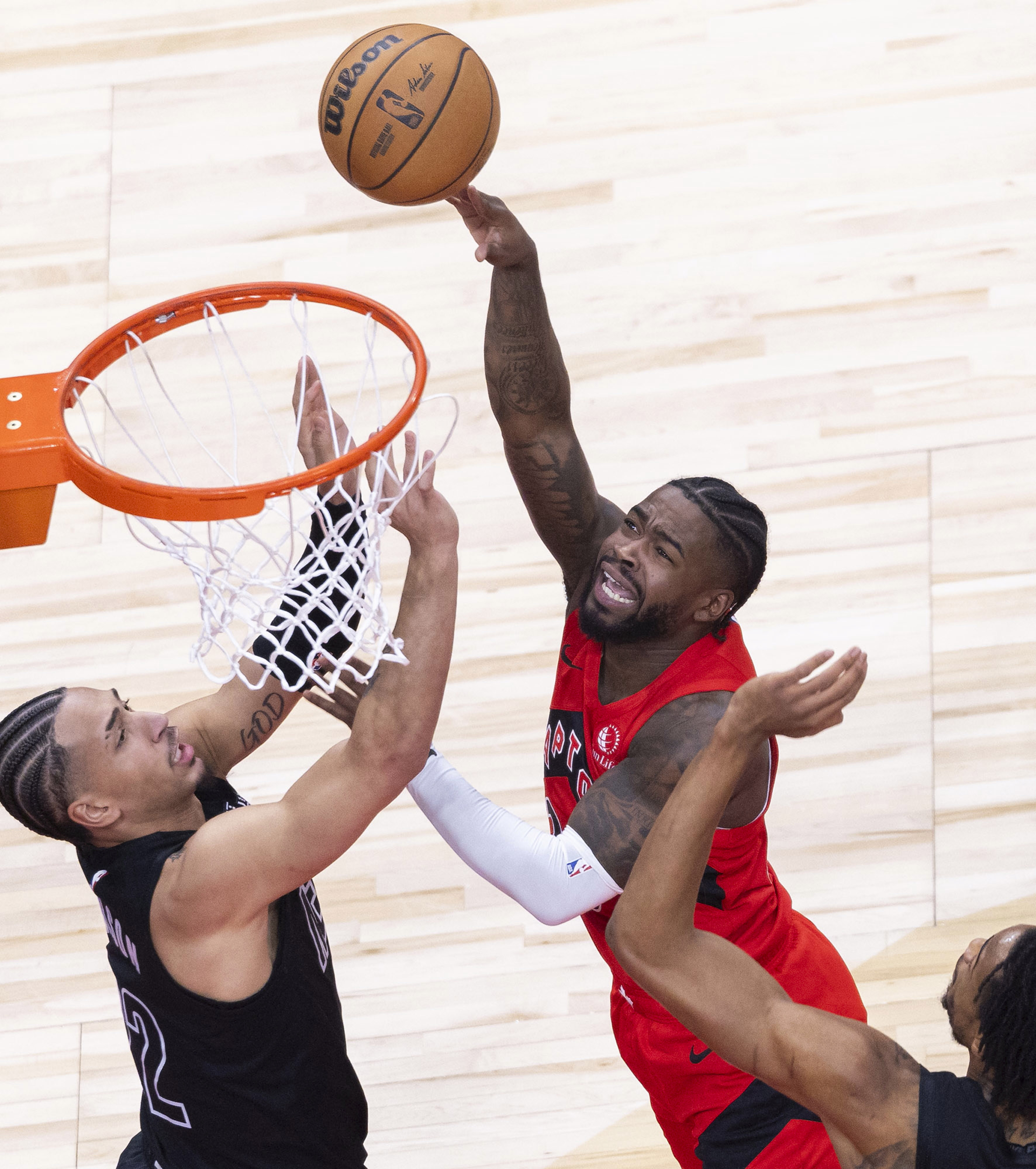 猛龙队前锋受伤,球队阵容再次受挫